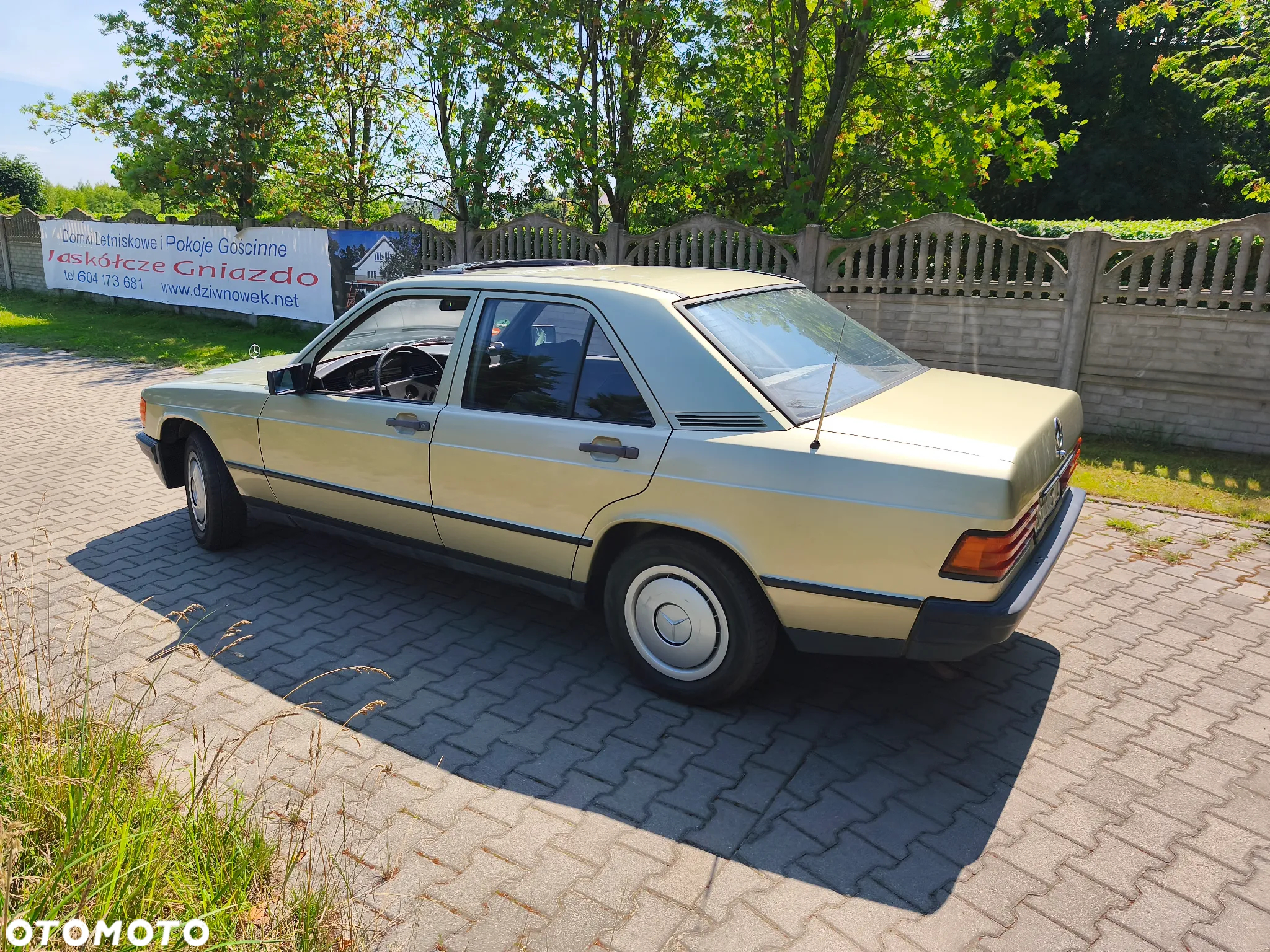 Mercedes-Benz W201 (190) - 5