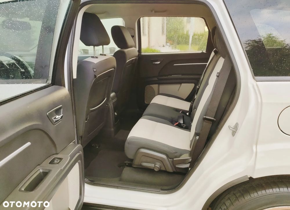 Dodge Journey 2.0 CRD SXT - 14