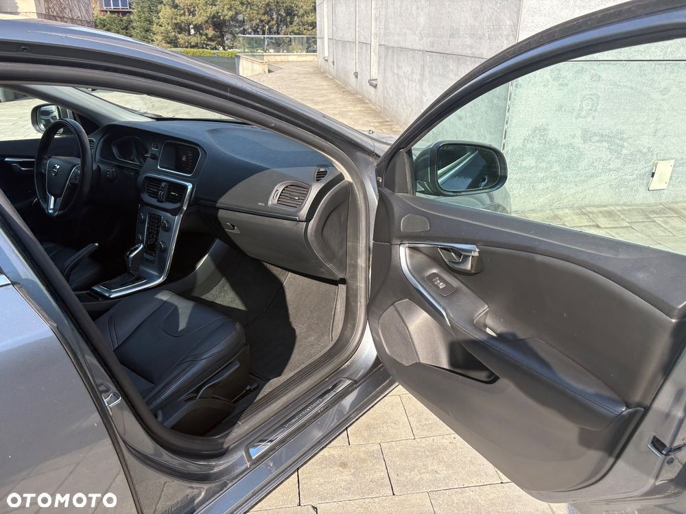 Volvo V40 D2 Geartronic Inscription - 16