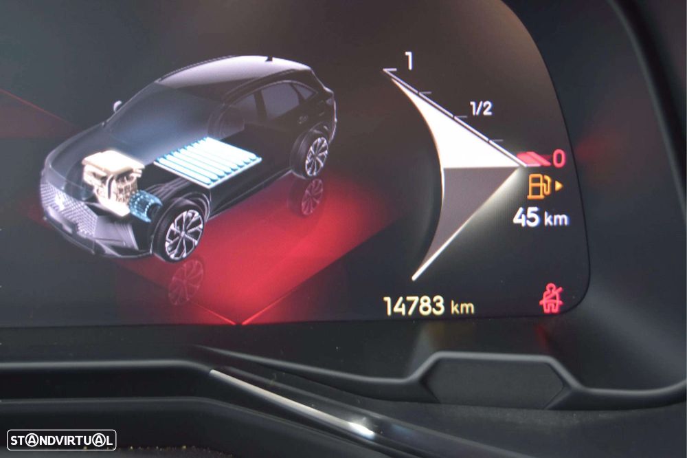 DS DS7 Crossback E-Tense Performance Line EAT8 - 31