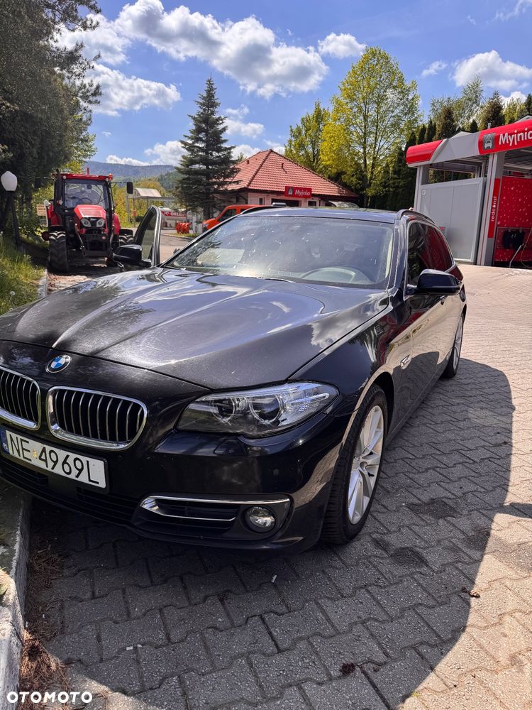 BMW Seria 5 525d xDrive Luxury Line - 2