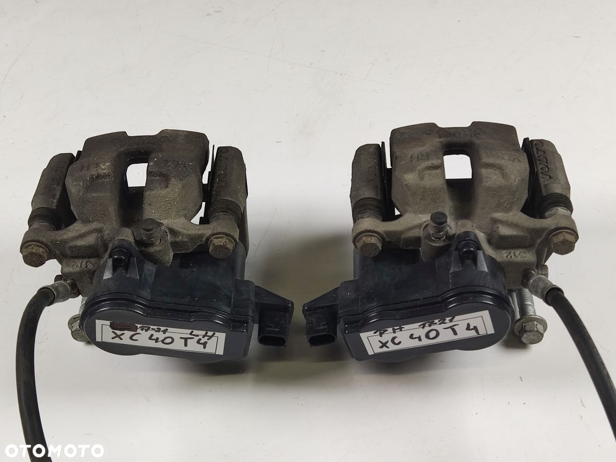 VOLVO XC40 2.0T T4 17-21r Zacisk Hamulcowy Prawy i Lewy Tył - 10