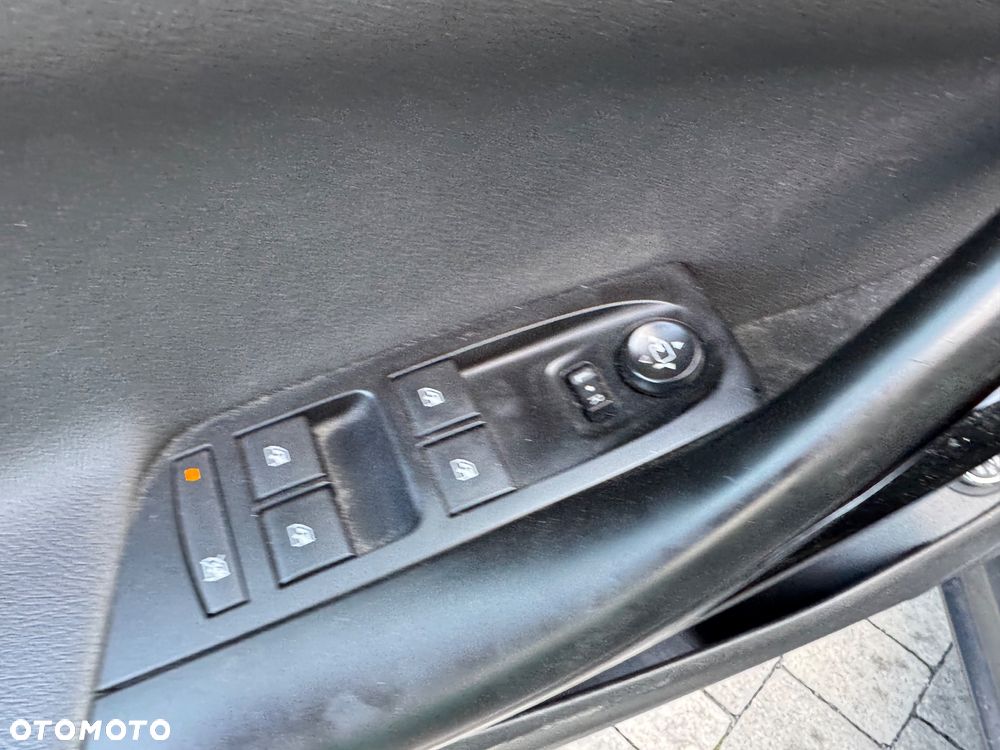 Opel Astra 1.6 D Automatik Start/Stop Business - 11