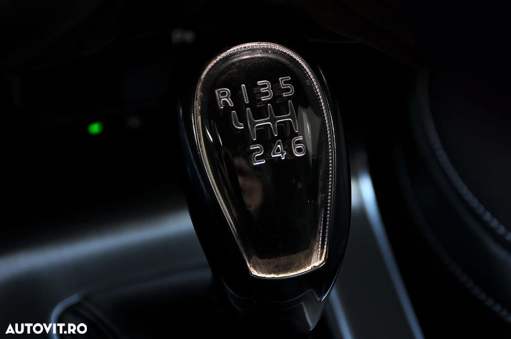 Volvo V40 D2 94g Summum - 25