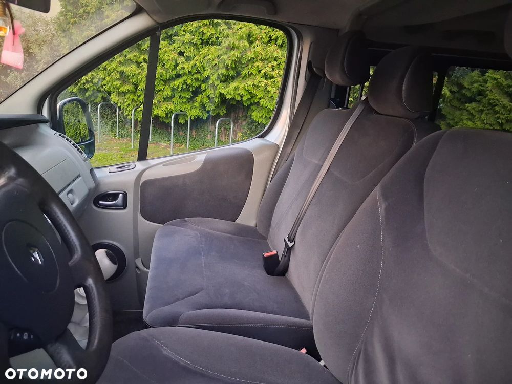 Renault Trafic Grand Passenger Black Edition - 31