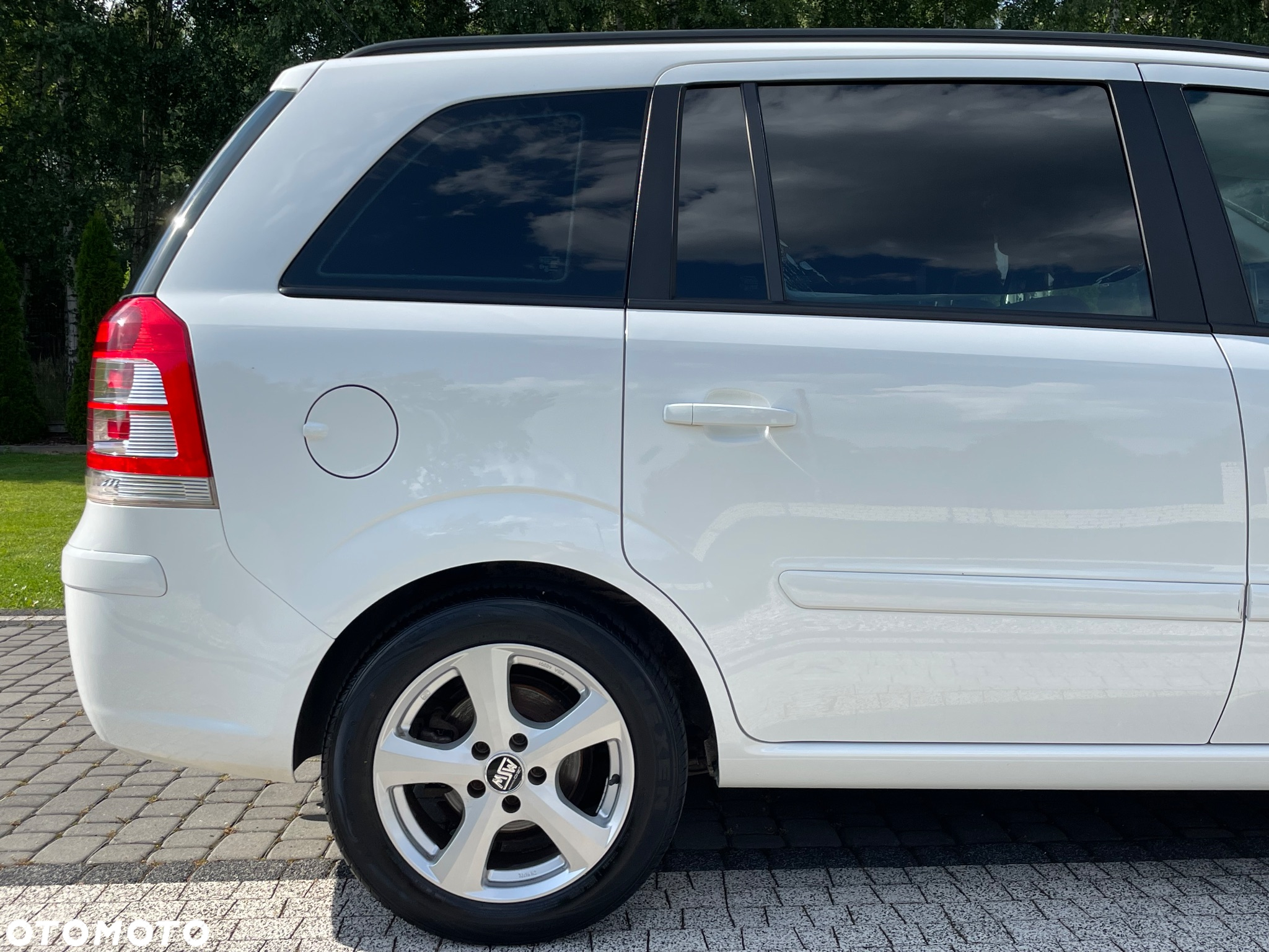 Opel Zafira 1.8 Innovation - 24