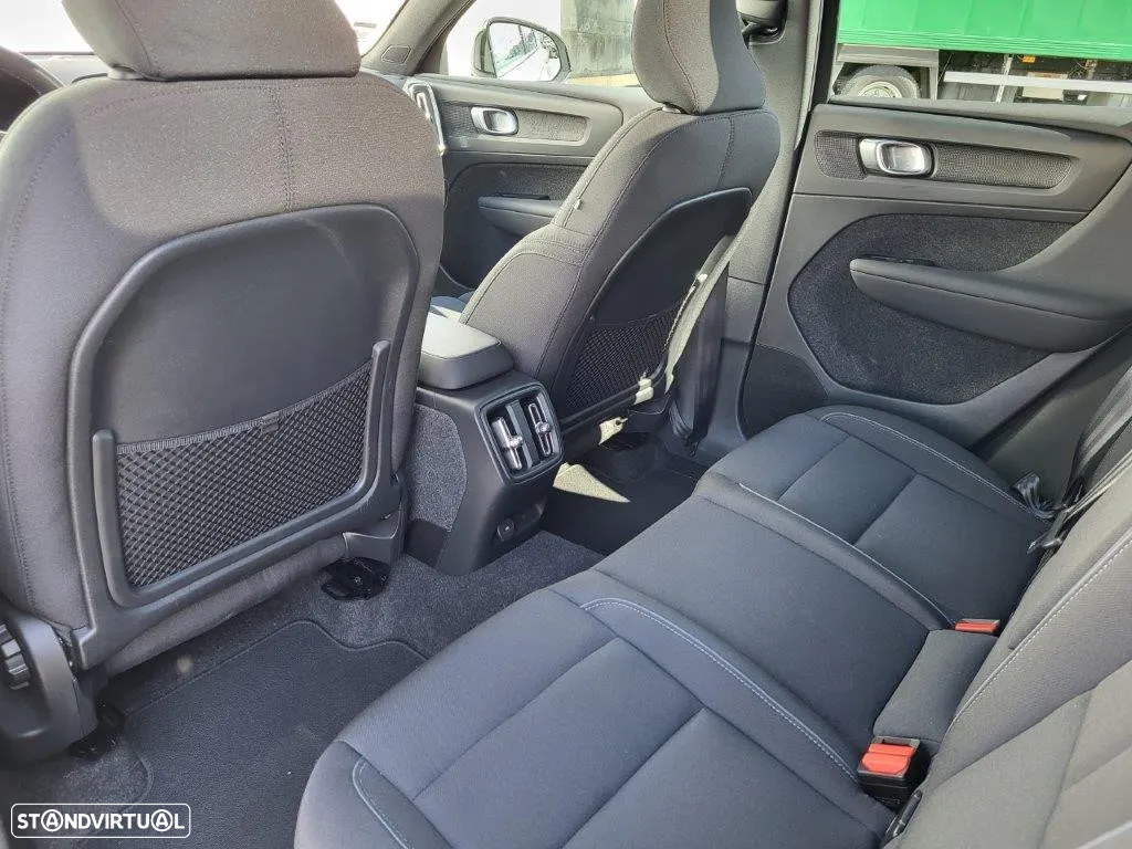 Volvo C40 Recharge Plus - 8