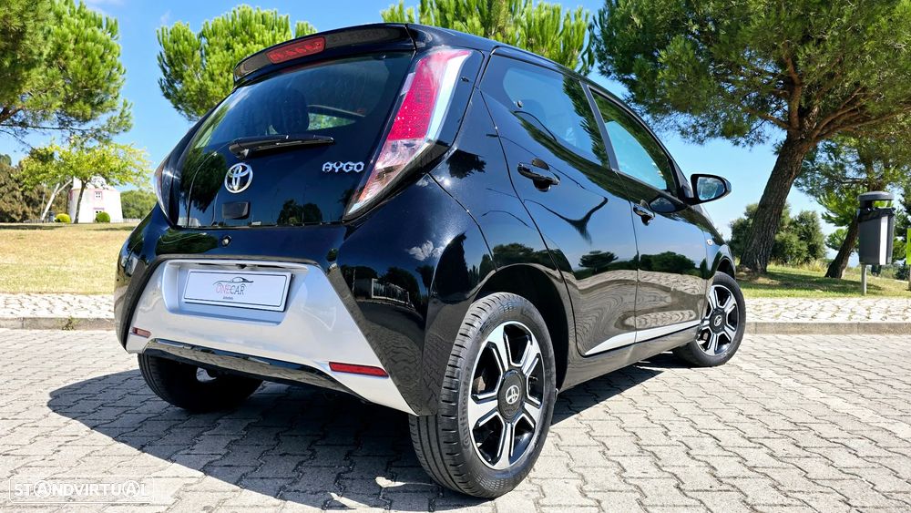Toyota Aygo 1.0 X-Clusiv - 13
