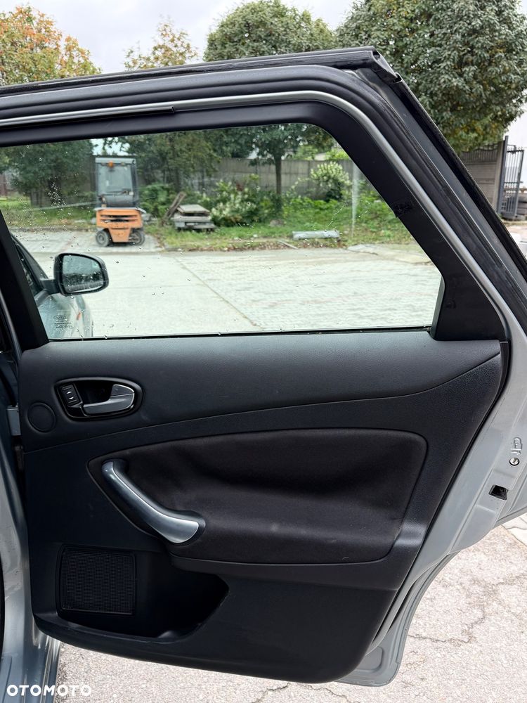 Ford Mondeo - 14