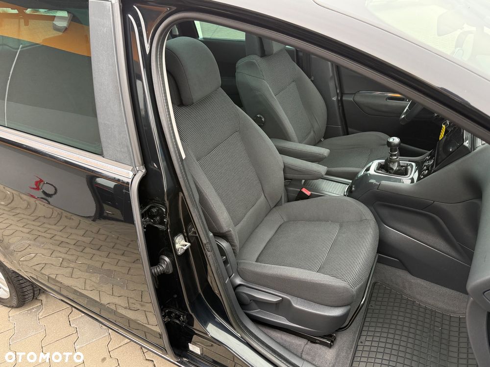 Peugeot 5008 1.6 BlueHDi Allure 7os - 23