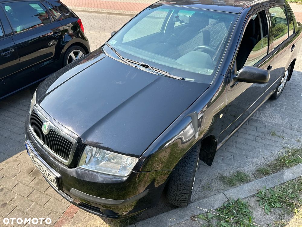 Skoda Fabia 1.2 HTP Sedan Classic - 2