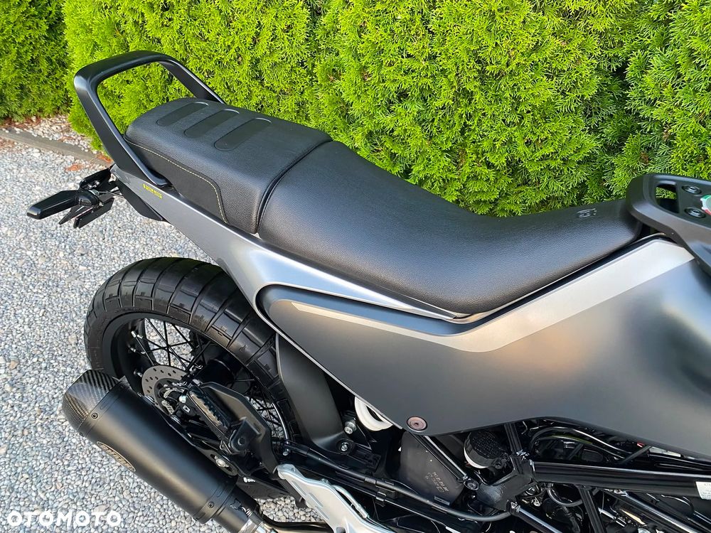 Husqvarna Svartpilen - 29