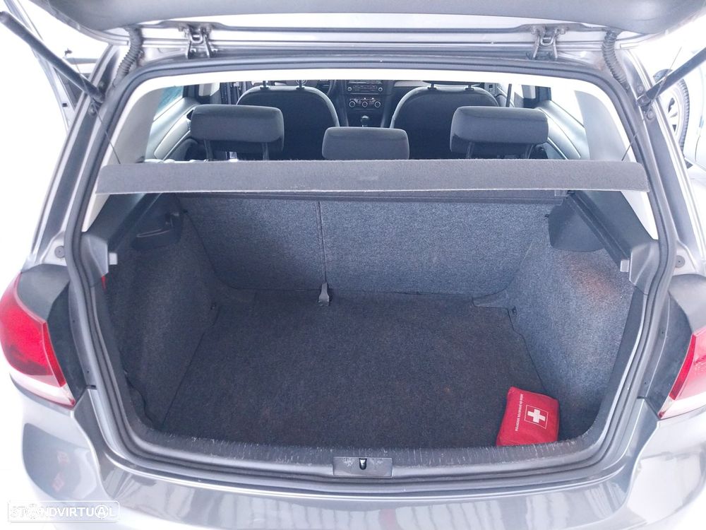 VW Golf 1.6 TDi Confortline - 9