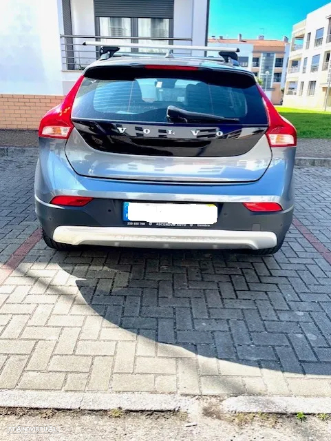Volvo V40 Cross Country 2.0 D2 Momentum - 4