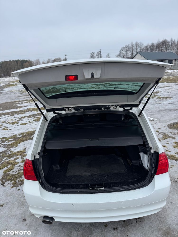 BMW Seria 3 320d - 12