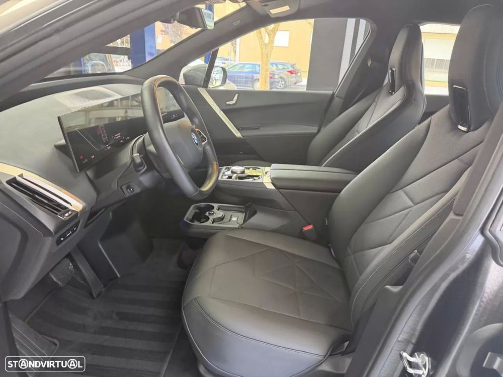 BMW iX xDrive 40 Pack Desportivo - 33