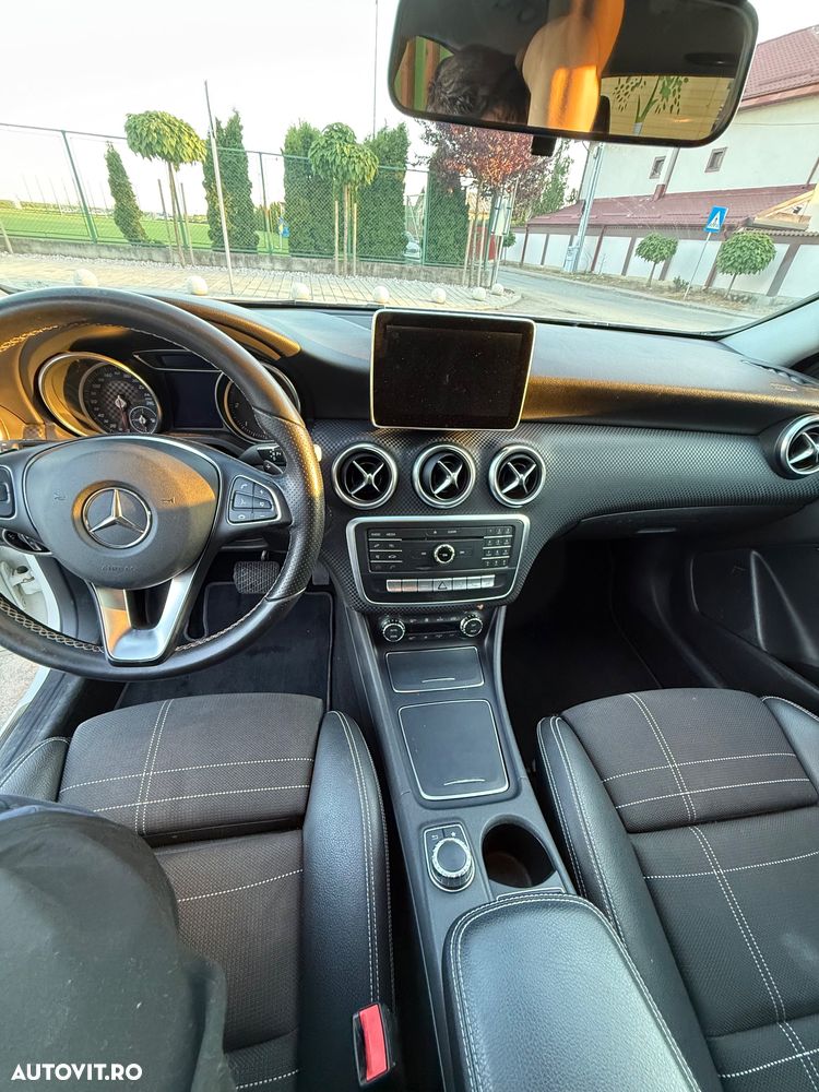 Mercedes-Benz A 180 - 12