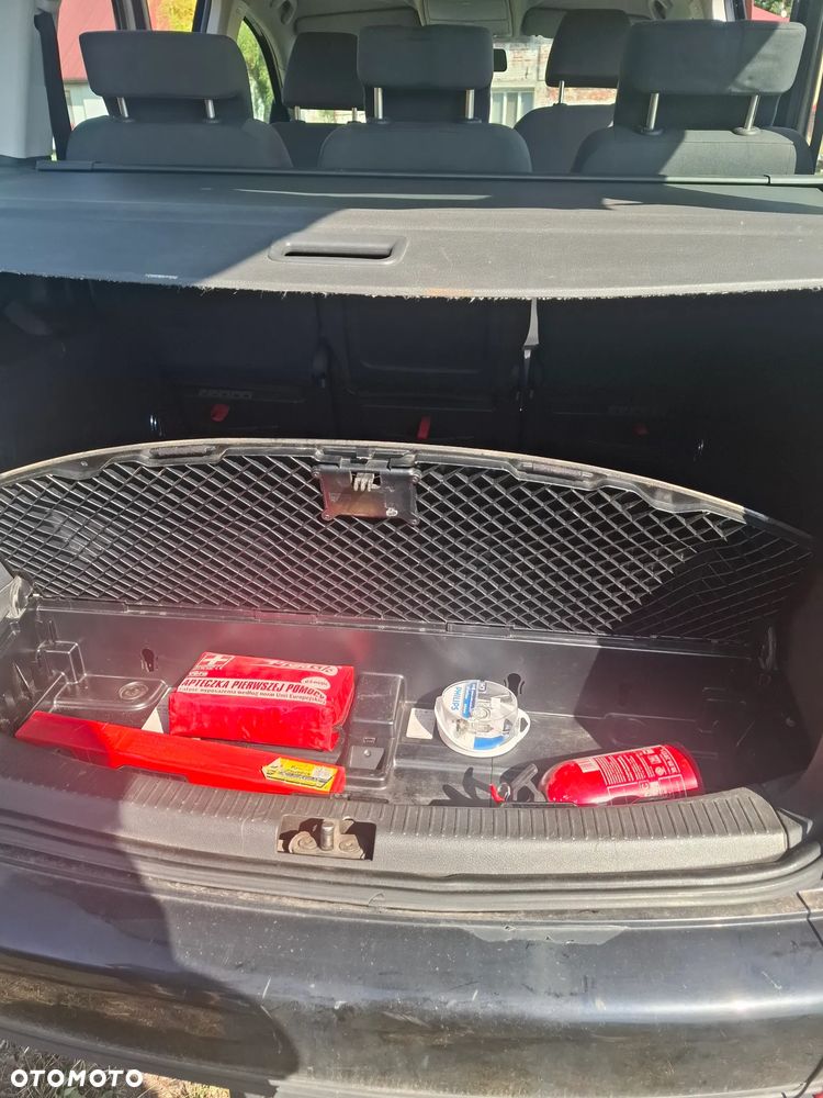 Volkswagen Touran 1.9 TDI DPF Trendline - 9