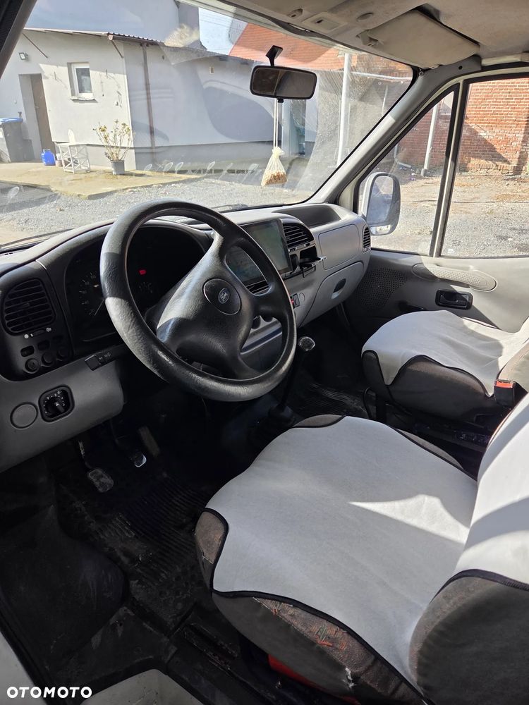Ford Transit - 10