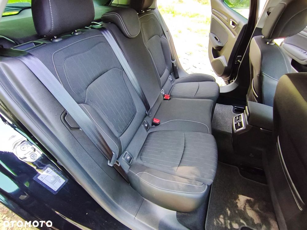 Renault Megane TCe 140 GPF EDC LIMITED - 25