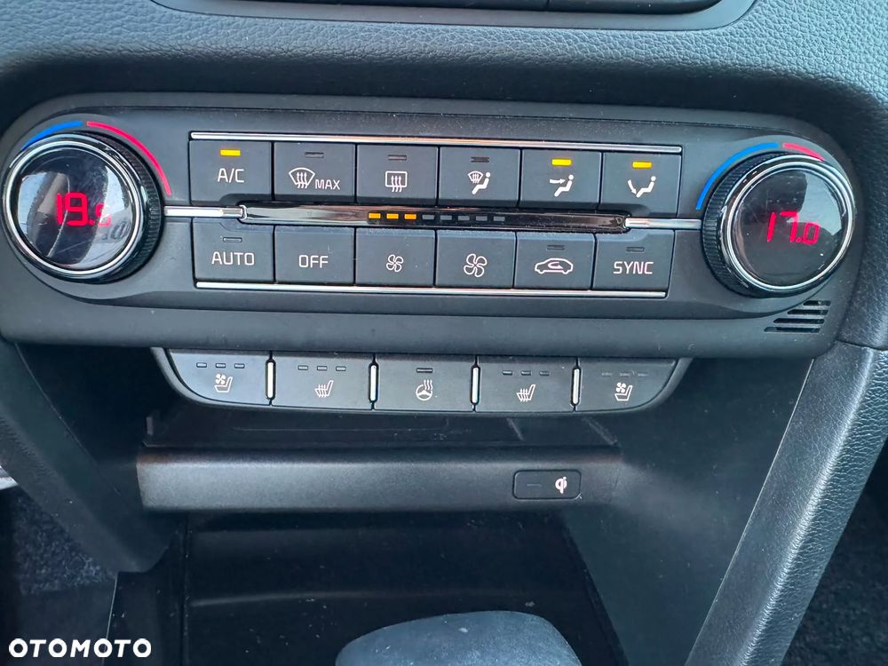 Kia XCeed 1.6 CRDi DCT7 PLATINUM EDITION - 12