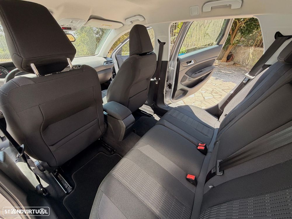 Peugeot 308 SW 1.2 PureTech Allure - 23