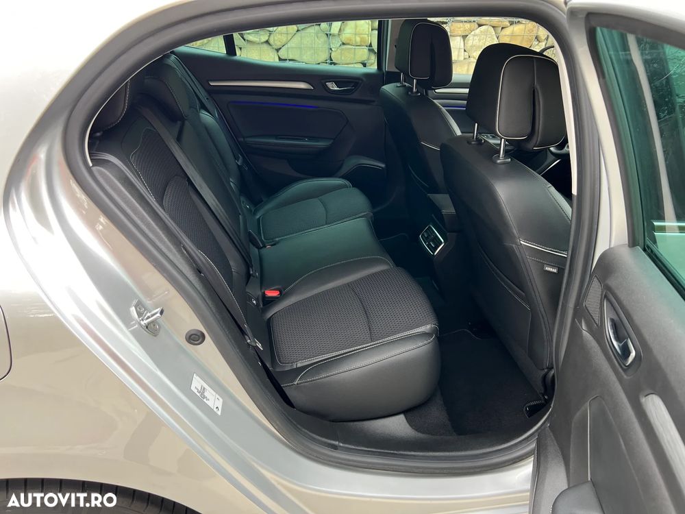 Renault Megane ENERGY dCi 110 Start & Stop Bose Edition - 10