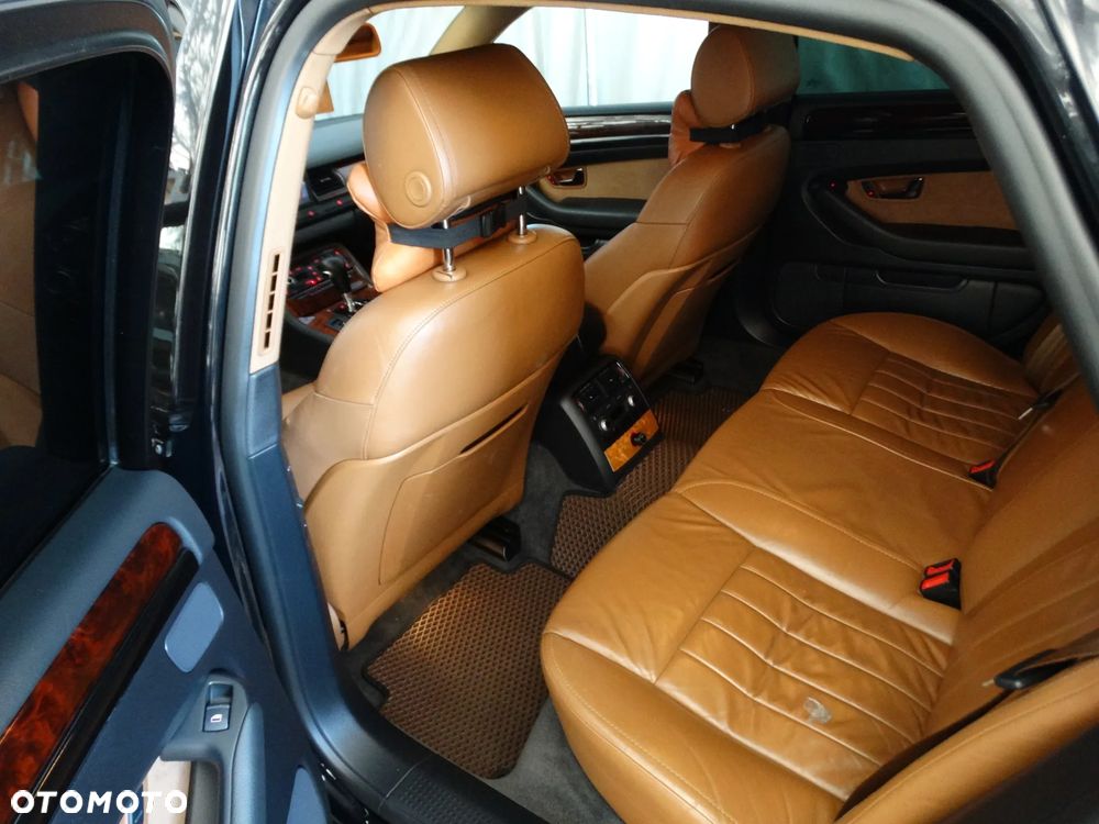 Audi A8 - 10