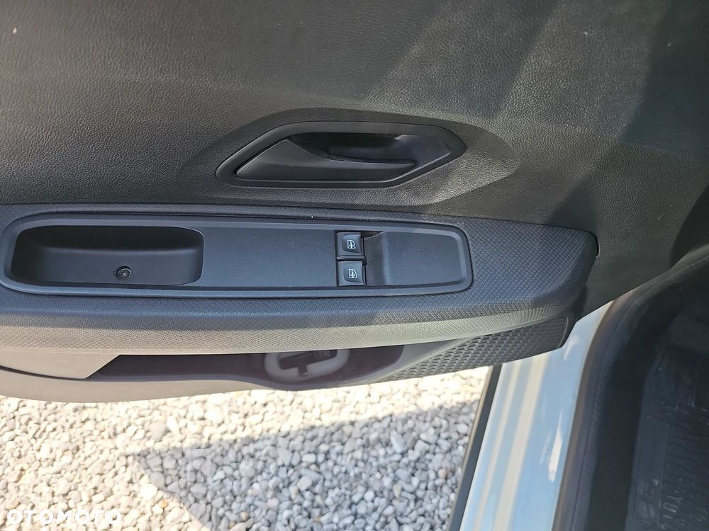 Dacia Jogger 1.0 TCe Essential 7os - 13
