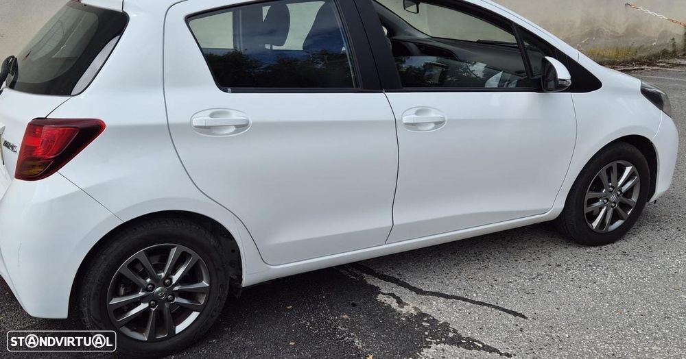 Toyota Yaris 1.4 D-4D Comfort+P.Style - 3