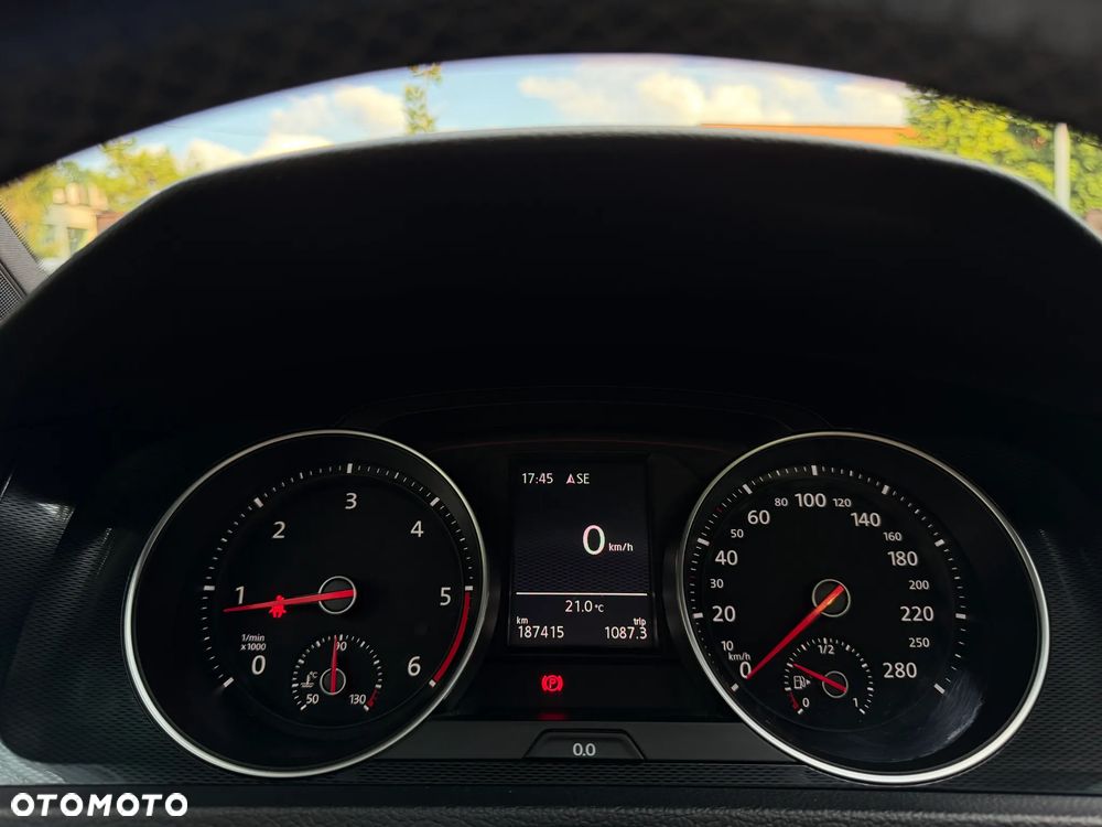 Volkswagen Golf - 29