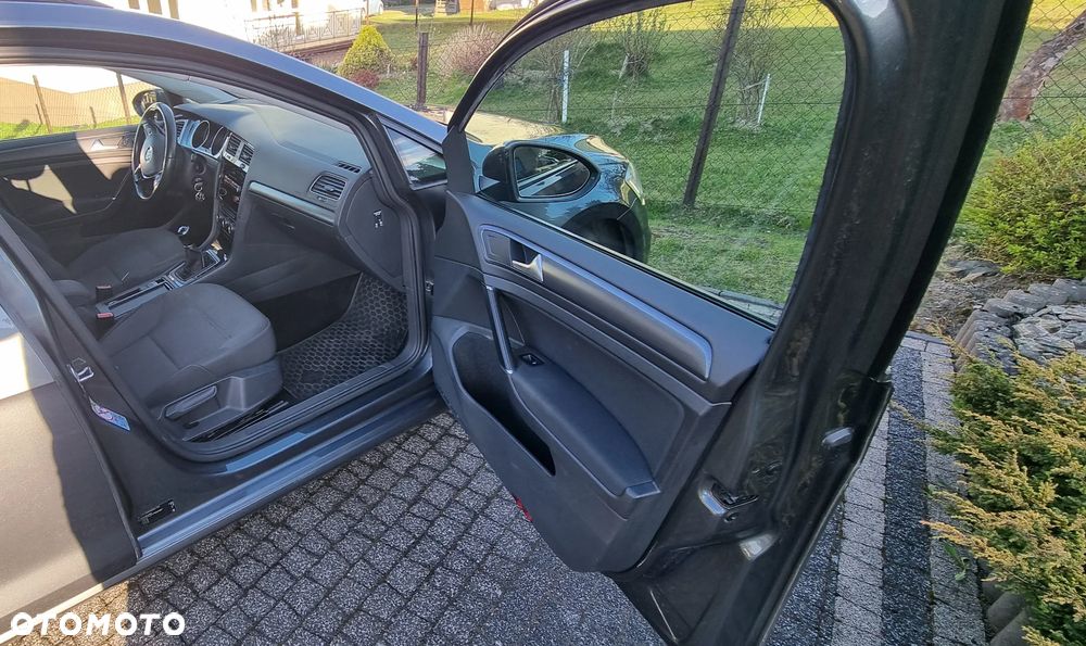 Volkswagen Golf - 15