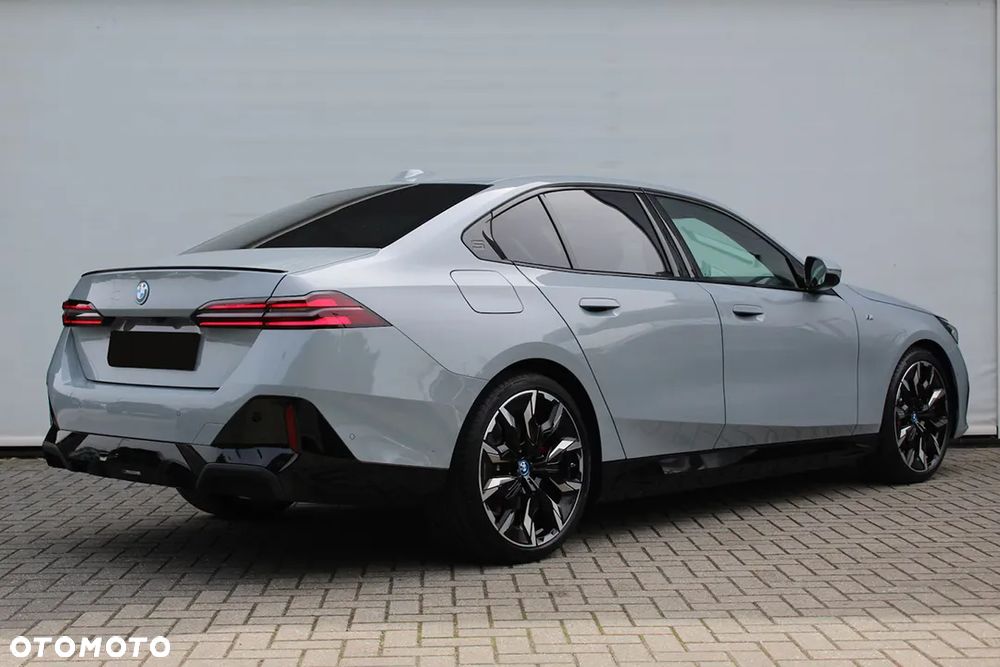 BMW Seria 5 530e xDrive PHEV M Sport - 7