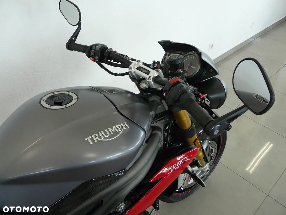 Triumph Speed Triple - 10