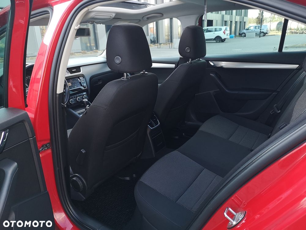 Skoda Octavia 1.4 TSI DSG Ambition - 9