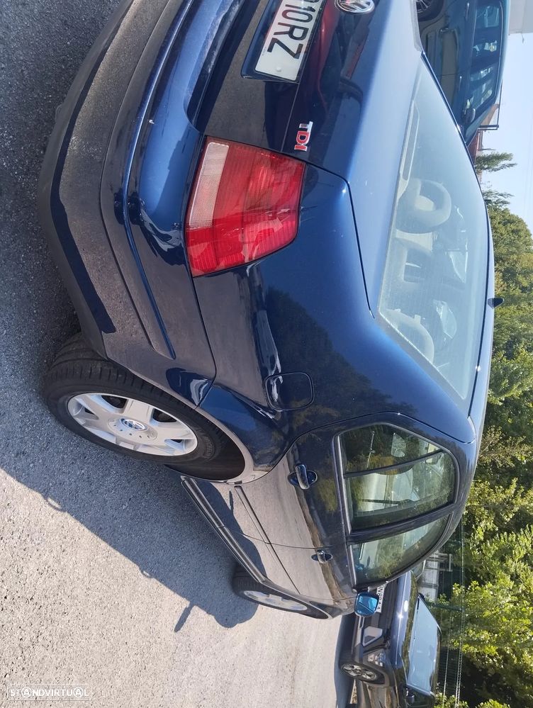 VW Bora 1.9 TDi Confortline - 7