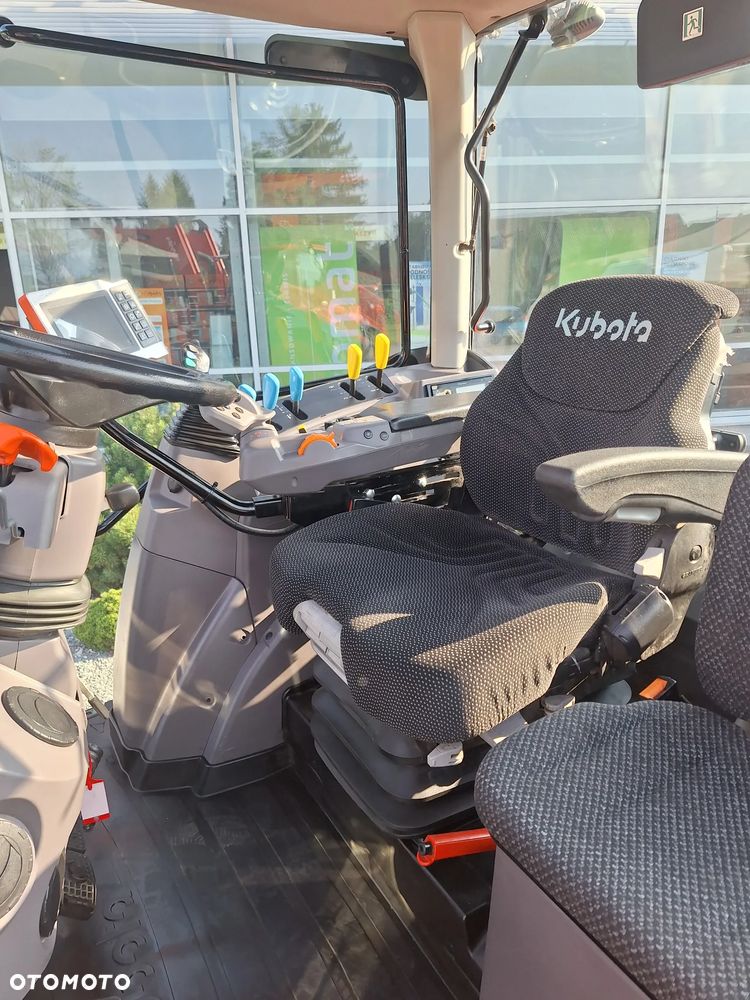 Kubota M6-122 - 6