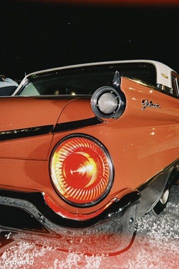 Ford Fairlane - 36