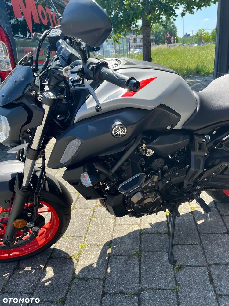 Yamaha MT - 8