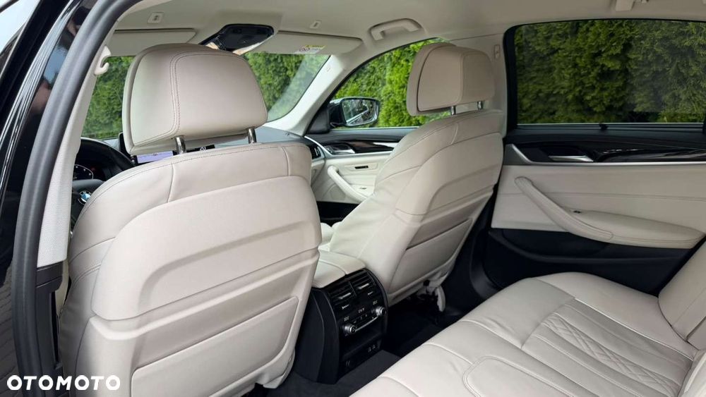 BMW Seria 5 520d xDrive MHEV Luxury Line - 10