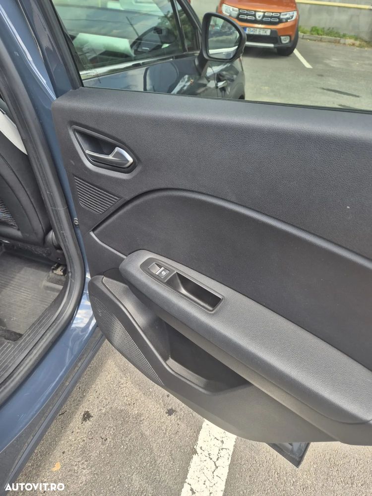 Renault Captur MHEV 140 EDC Techno - 29