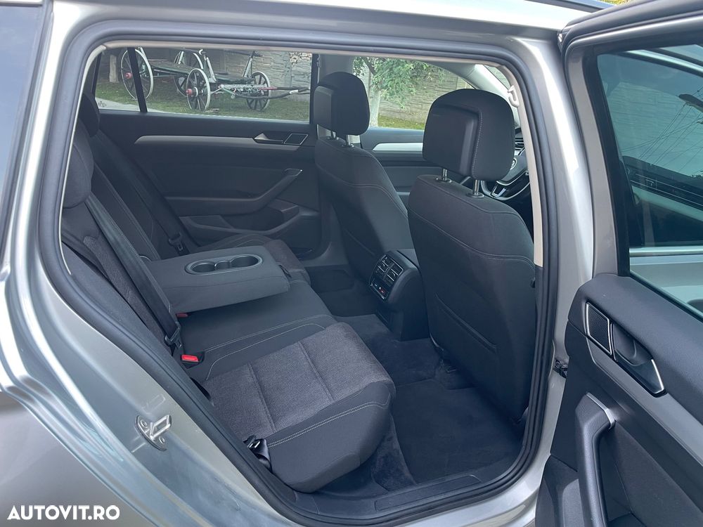 Volkswagen Passat - 19