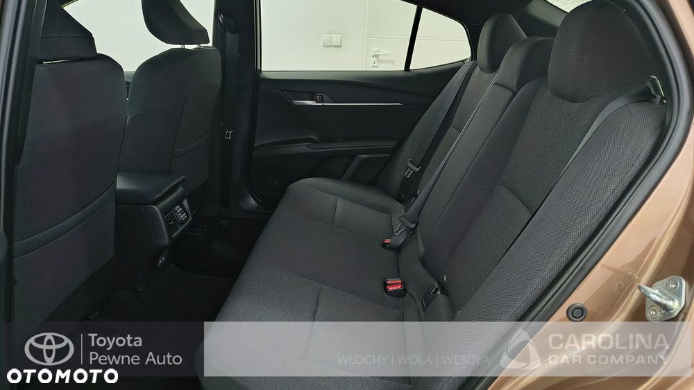 Toyota Camry - 15