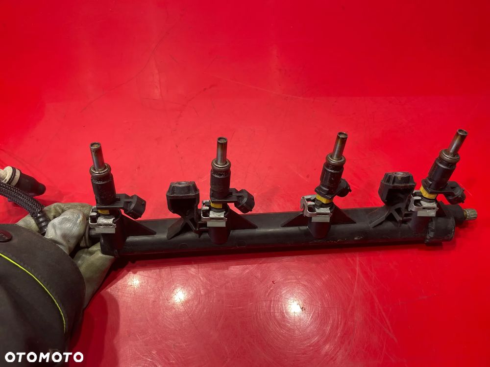 LISTWA WTRYSKOWA PEUGEOT 207 1.4 - 2
