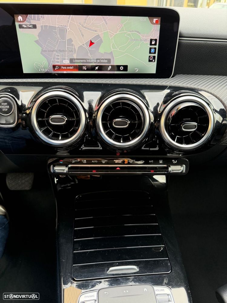 Mercedes-Benz A 250 - 21