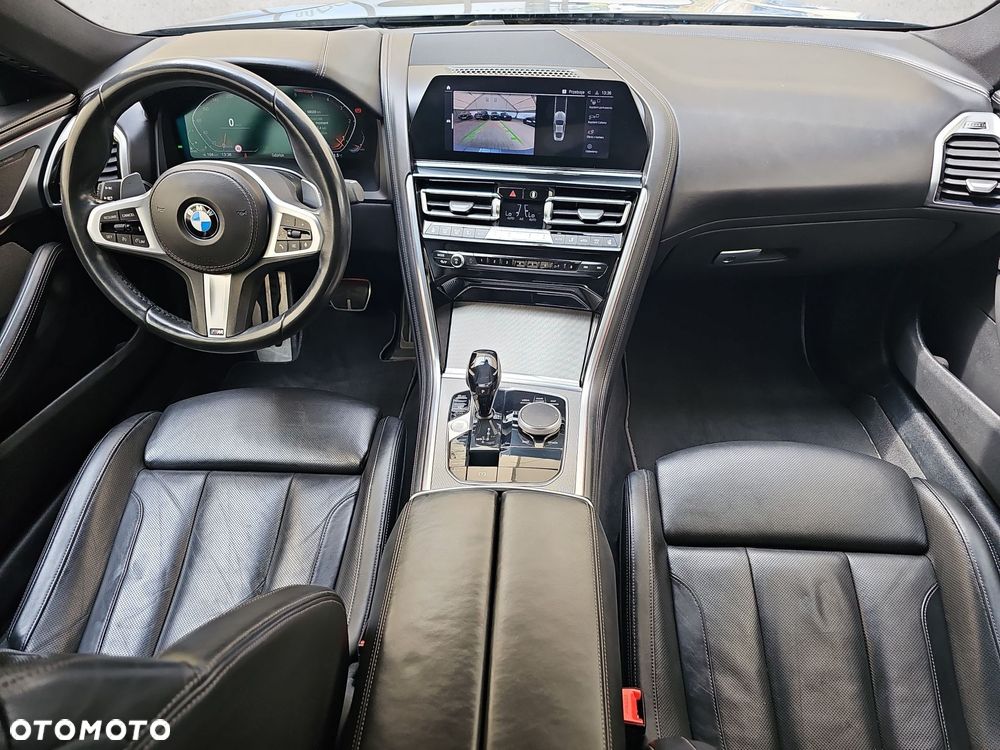 BMW Seria 8 - 16