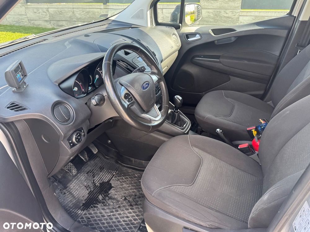 Ford Transit courier - 12