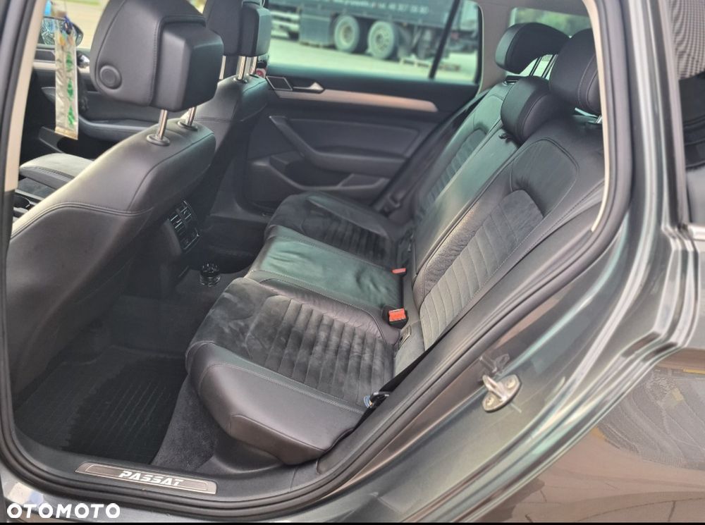 Volkswagen Passat - 22