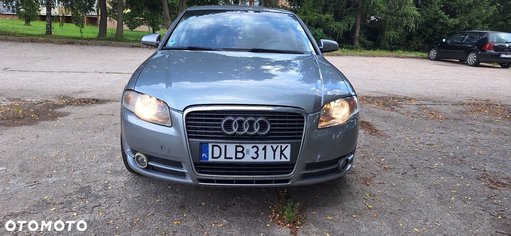 Audi A4 Limousine - 5