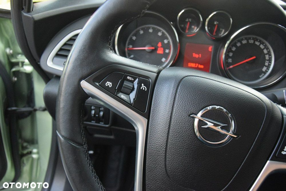 Opel Astra 1.4 Turbo Design Edition - 30